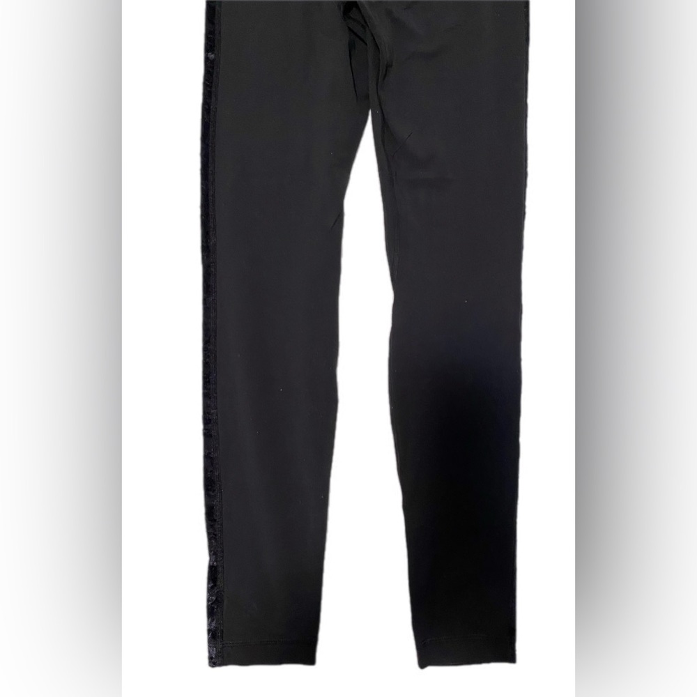 Lululemon Align Super High
Rise Leggings Crushed Velvet black 6 - Picture 2 of 10